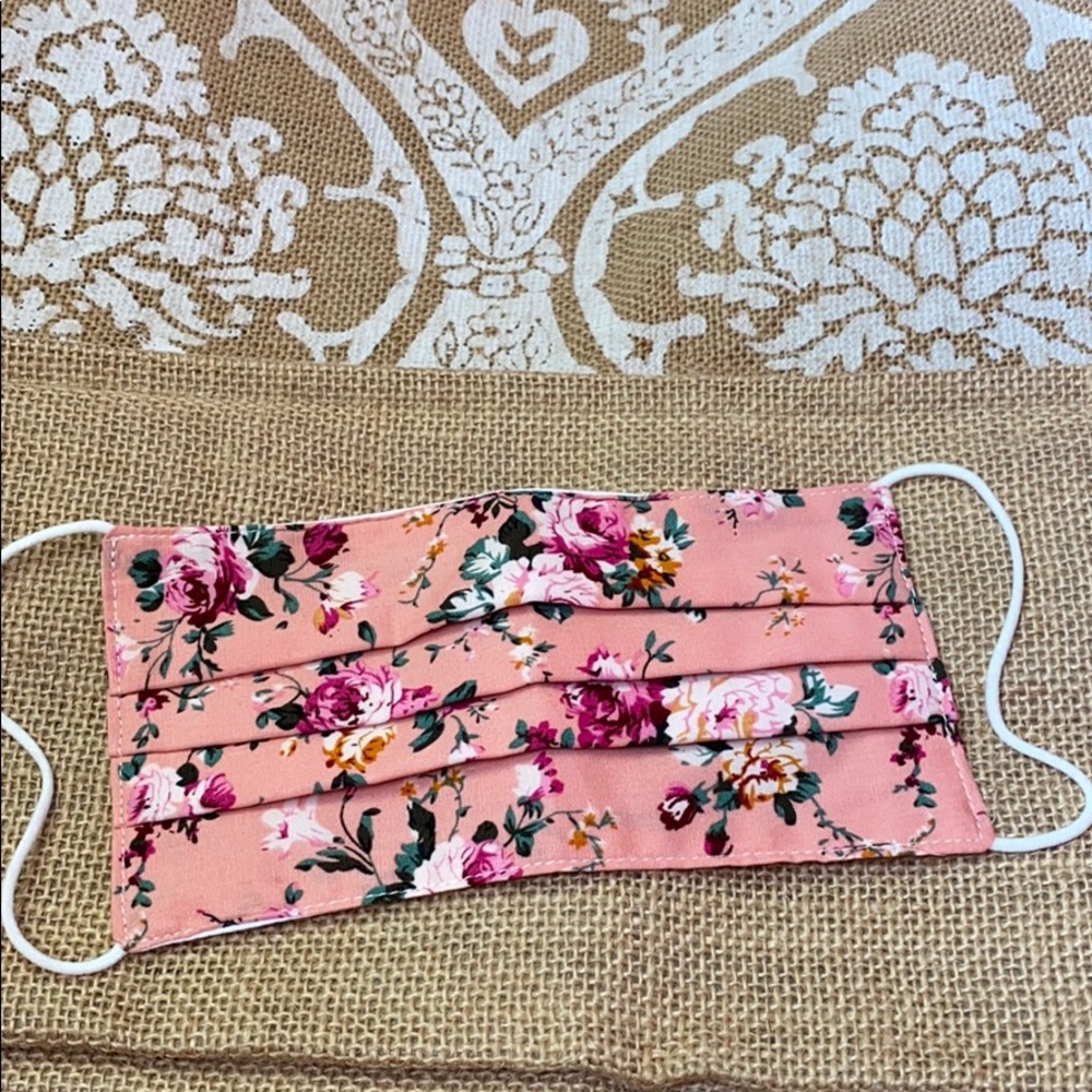 BRAND NEW FLORAL FACE MASK